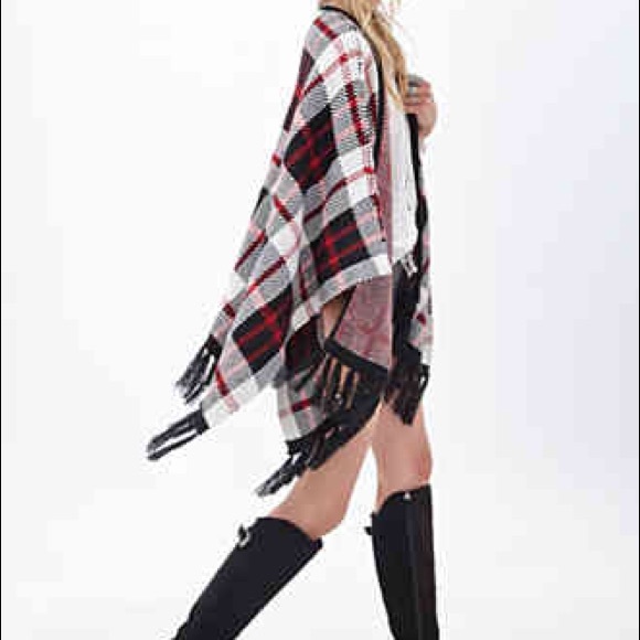 Black + Red Plaid Think Knit Fringe Poncho - Picture 6 of 13
